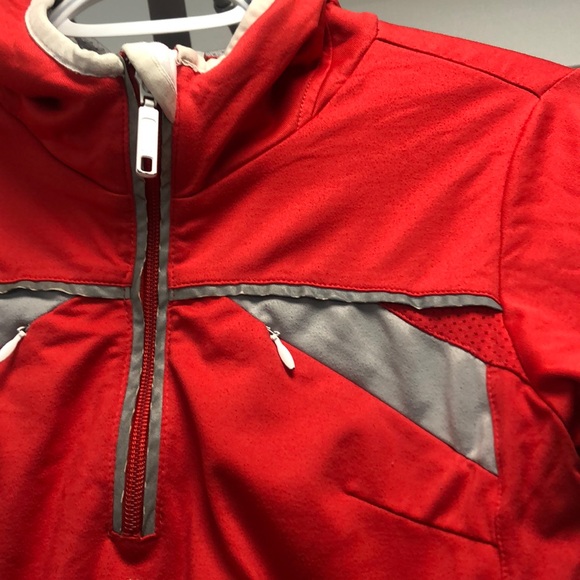 Pull over work out hoodie. Many zippers &so comfy! - Picture 6 of 6